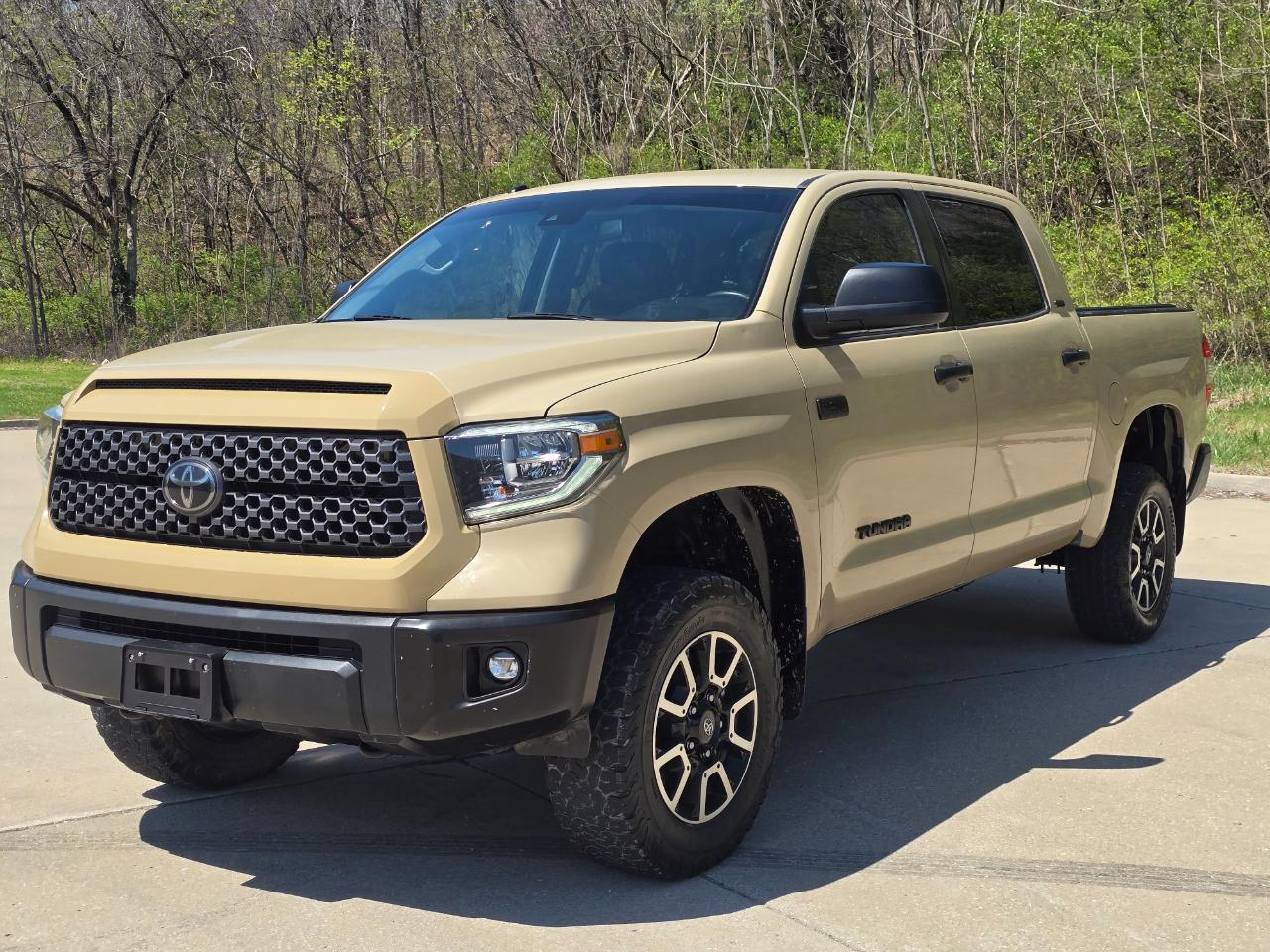 Toyota Tundra SR5 5.7L V8 CrewMax 4WD 2018
