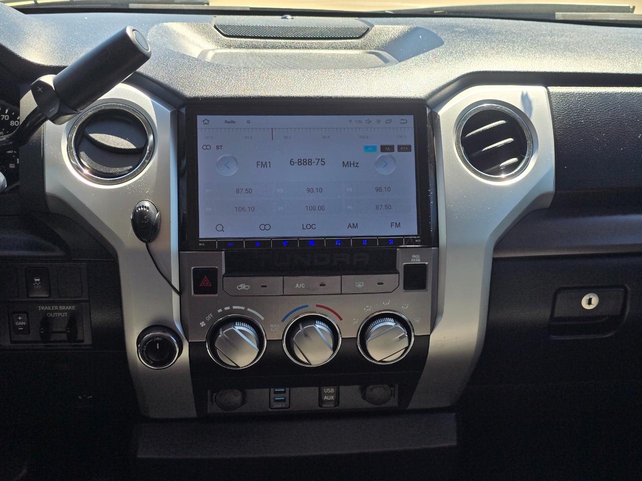 Toyota Tundra SR5 5.7L V8 CrewMax 4WD 2018