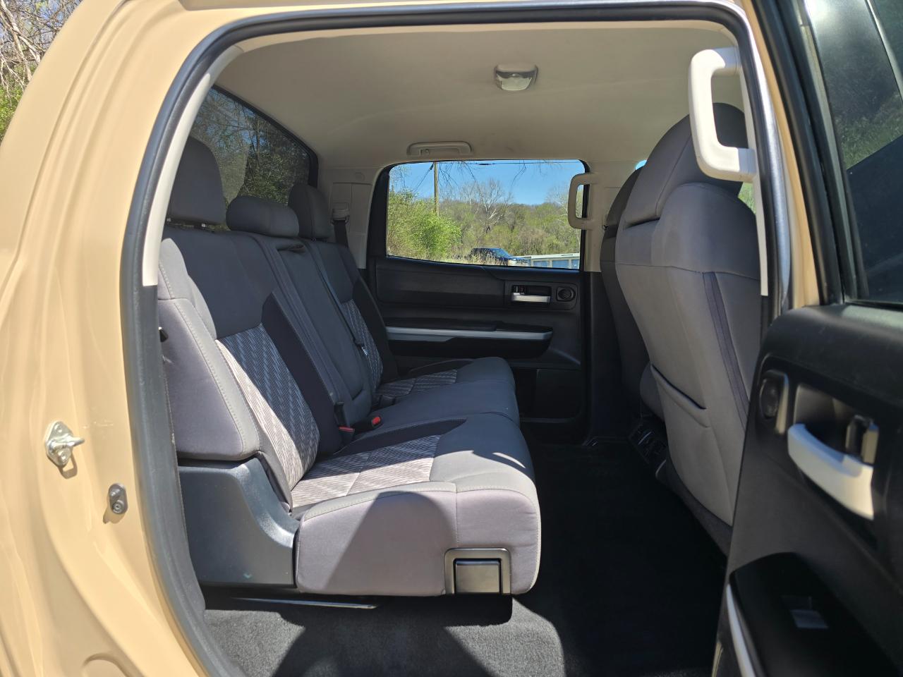 Toyota Tundra SR5 5.7L V8 CrewMax 4WD 2018