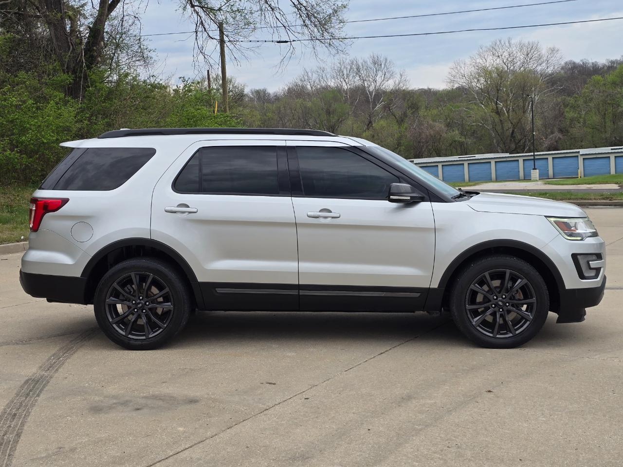 Ford Explorer XLT FWD 2017