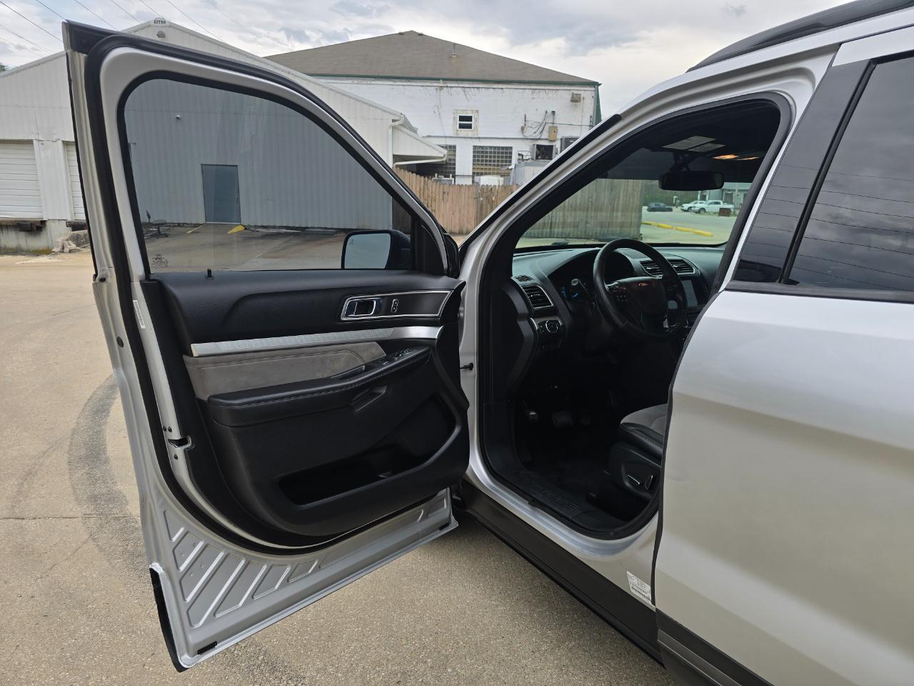 Ford Explorer XLT FWD 2017