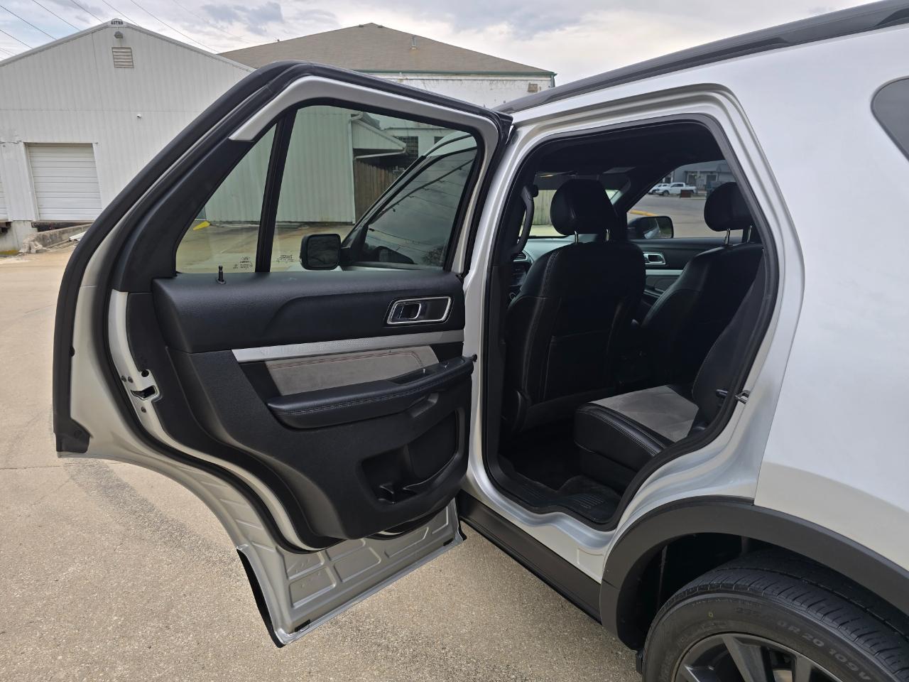 Ford Explorer XLT FWD 2017