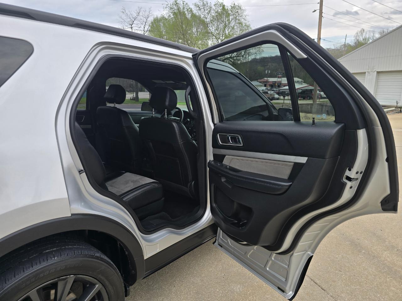 Ford Explorer XLT FWD 2017