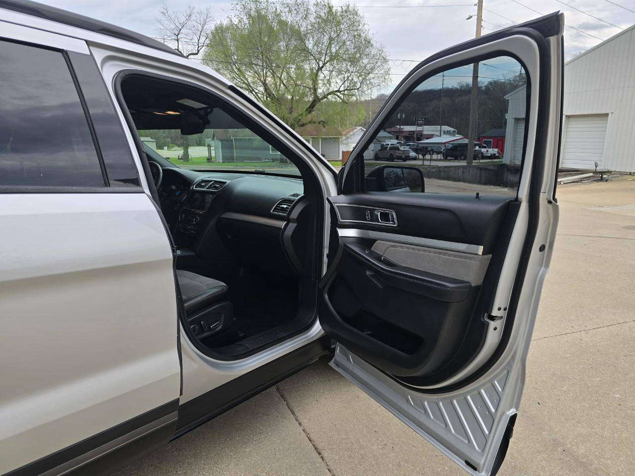 Ford Explorer XLT FWD 2017