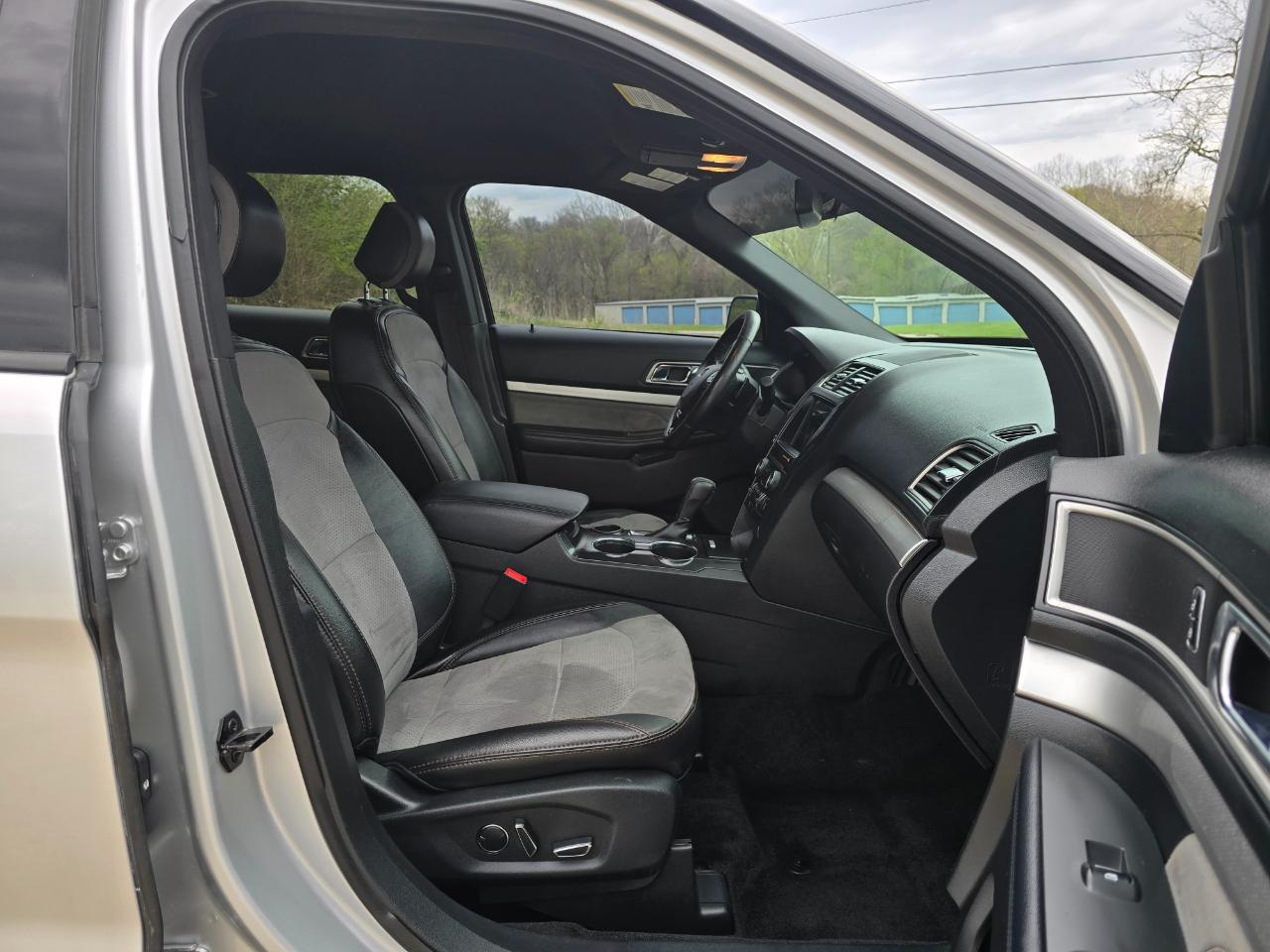 Ford Explorer XLT FWD 2017