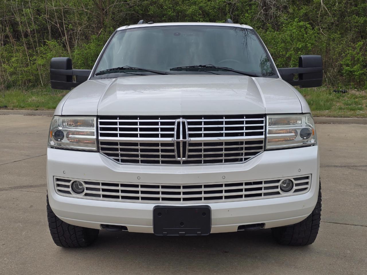 Lincoln Navigator 4WD 2011