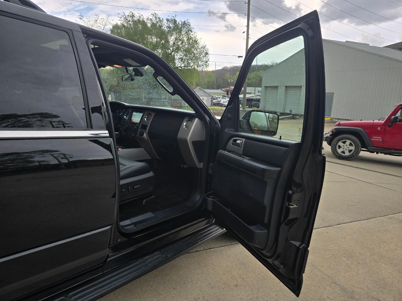 Ford Expedition EL Limited 4WD 2017