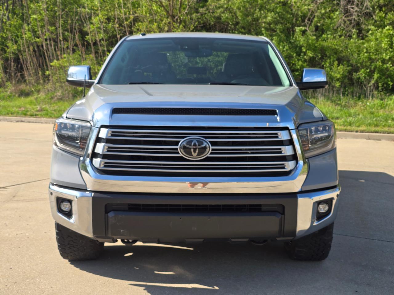 Toyota Tundra Limited 5.7L FFV CrewMax 4WD 2018