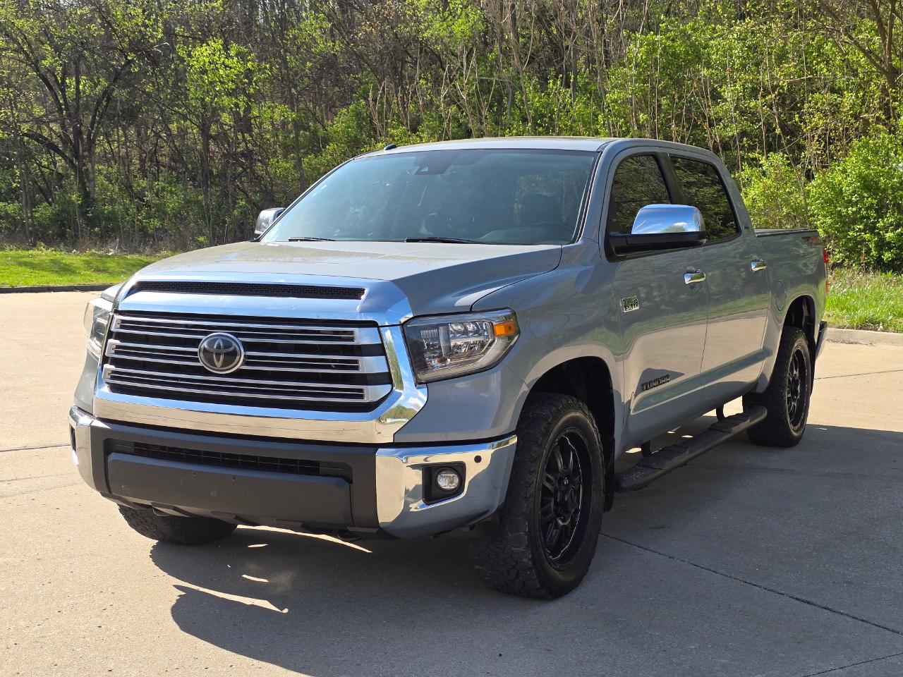 Toyota Tundra Limited 5.7L FFV CrewMax 4WD 2018
