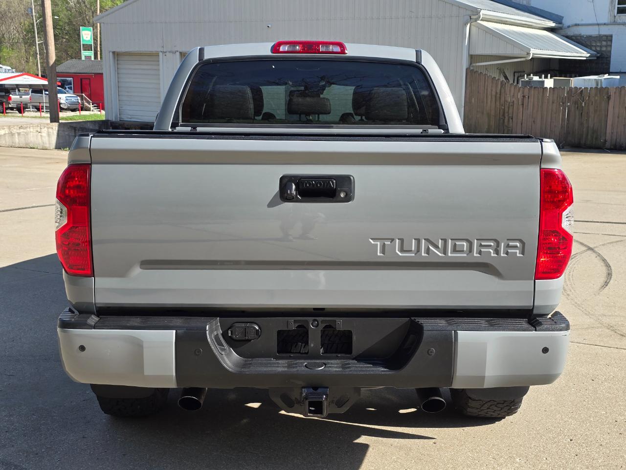 Toyota Tundra Limited 5.7L FFV CrewMax 4WD 2018