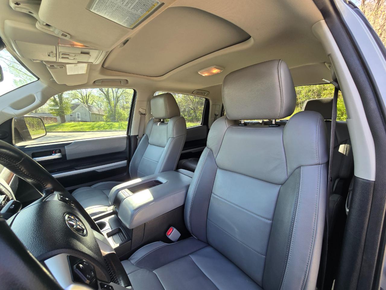 Toyota Tundra Limited 5.7L FFV CrewMax 4WD 2018