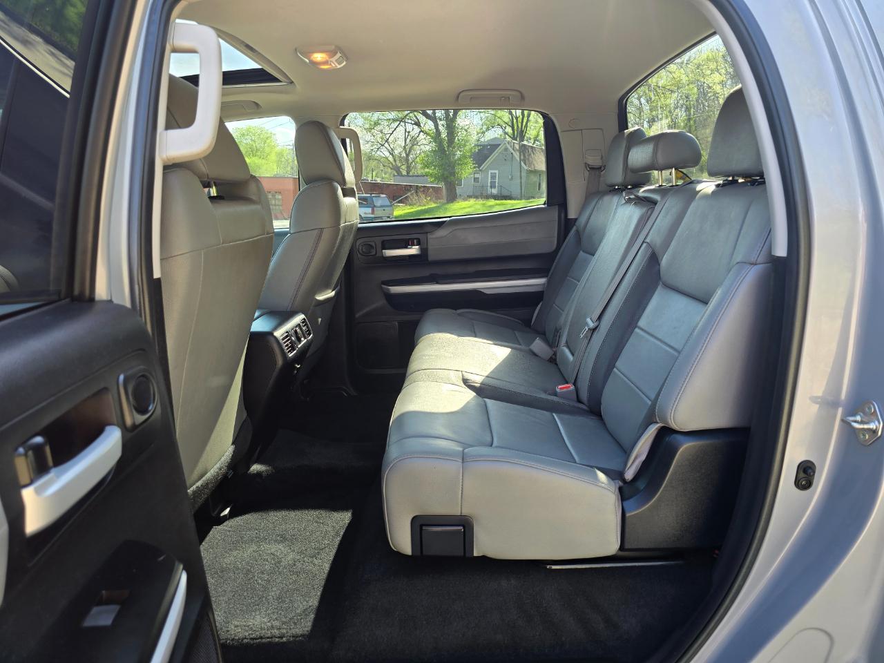 Toyota Tundra Limited 5.7L FFV CrewMax 4WD 2018