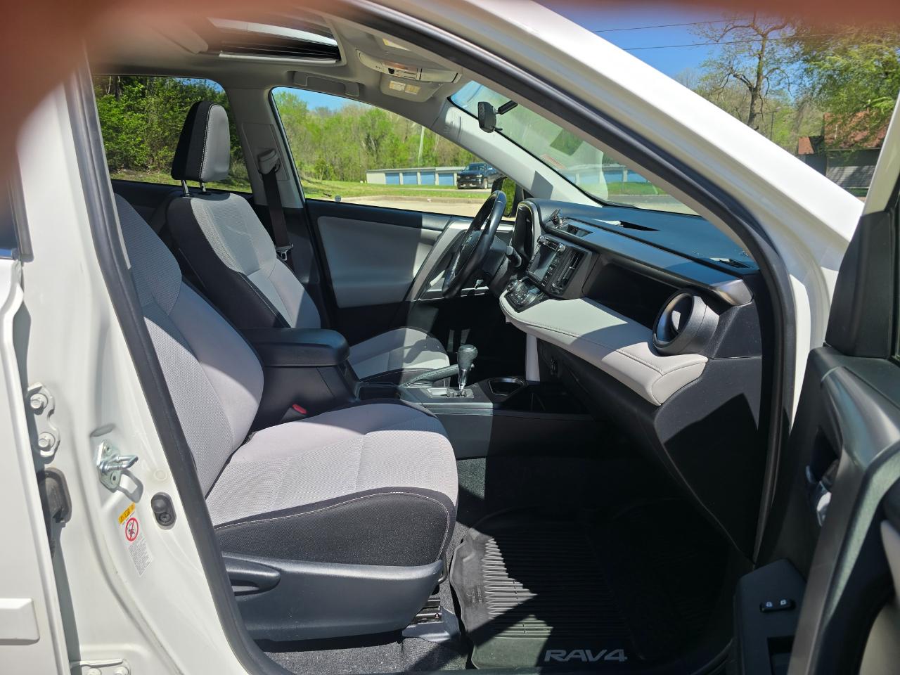 Toyota RAV4 XLE AWD 2016