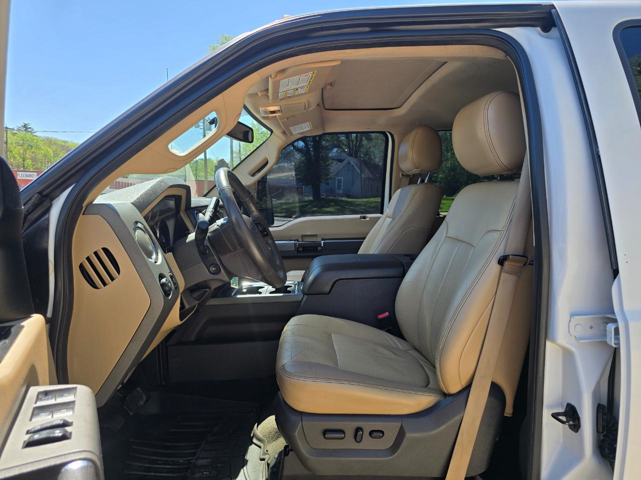 Ford F-250 SD Lariat Crew Cab 4WD 2012