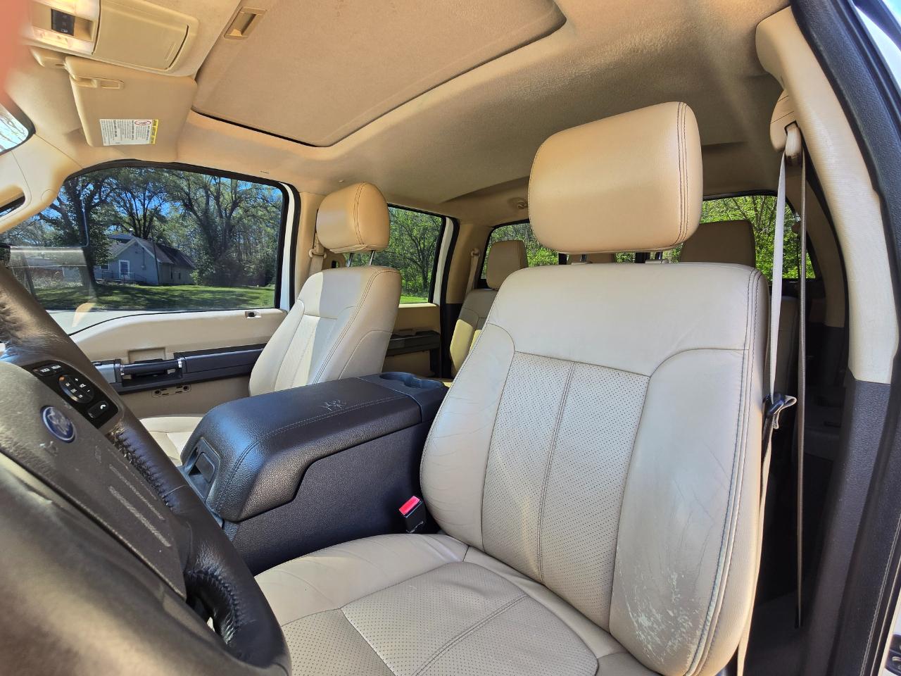 Ford F-250 SD Lariat Crew Cab 4WD 2012