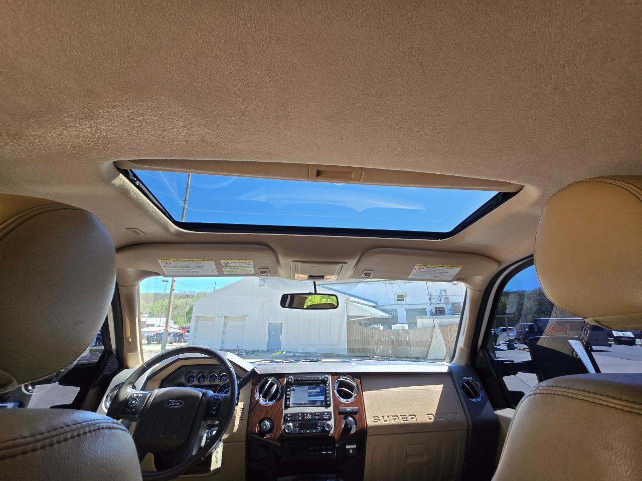 Ford F-250 SD Lariat Crew Cab 4WD 2012