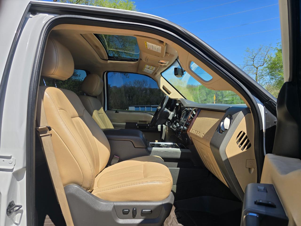 Ford F-250 SD Lariat Crew Cab 4WD 2012