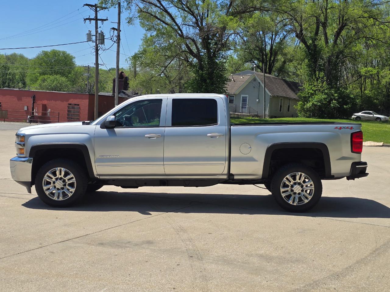 Chevrolet Silverado 2500HD LT Crew Cab Short Bed 4WD 2015
