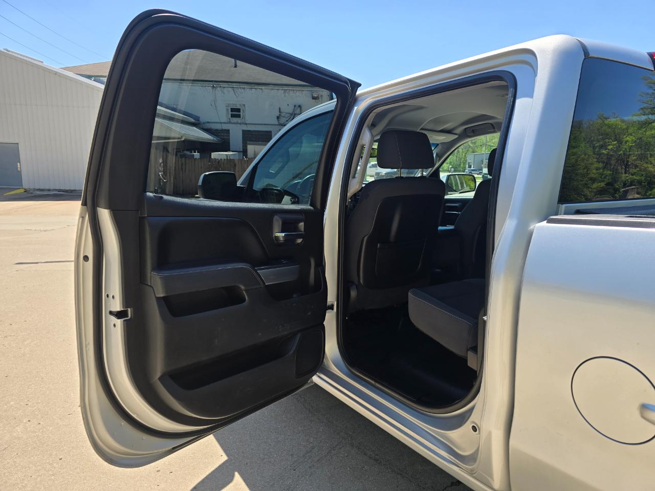 Chevrolet Silverado 2500HD LT Crew Cab Short Bed 4WD 2015