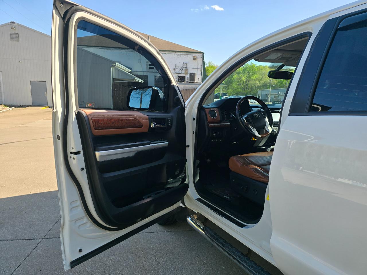 Toyota Tundra 1794 CrewMax 4WD 2017