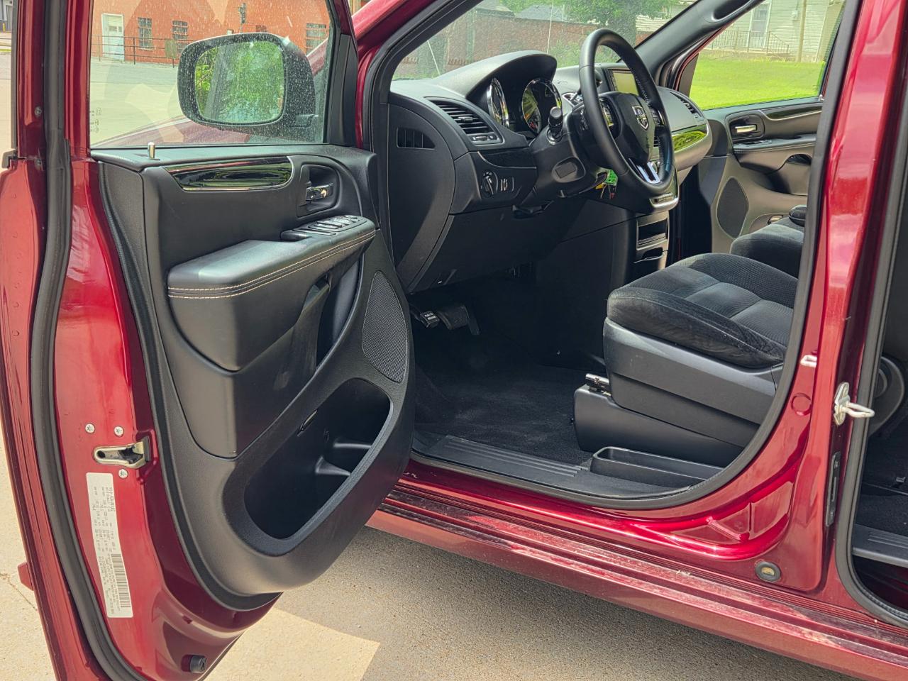 Dodge Grand Caravan SE 2017