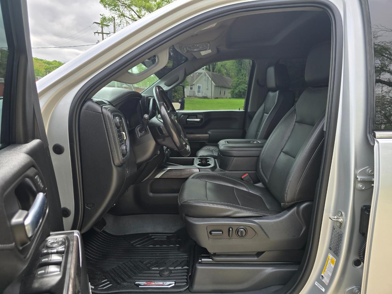 Chevrolet Silverado 2500HD LTZ Crew Cab 4WD 2020