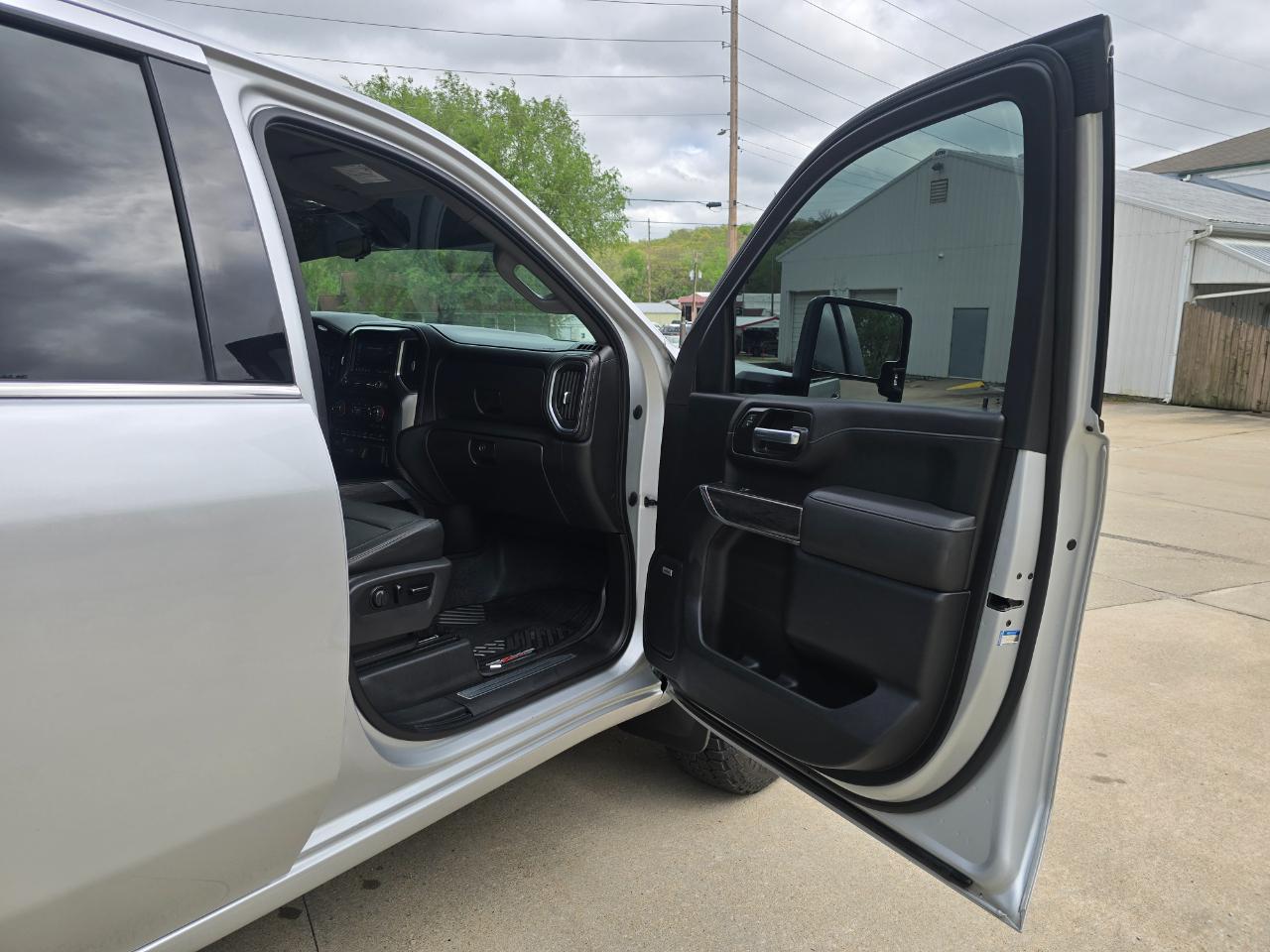 Chevrolet Silverado 2500HD LTZ Crew Cab 4WD 2020