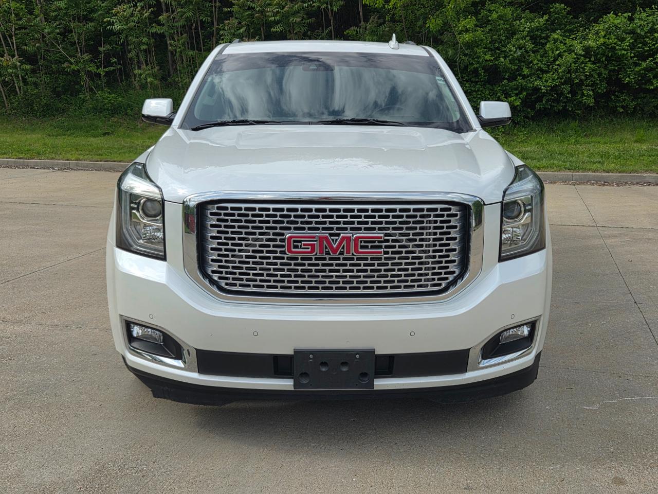GMC Yukon XL Denali 4WD 2016
