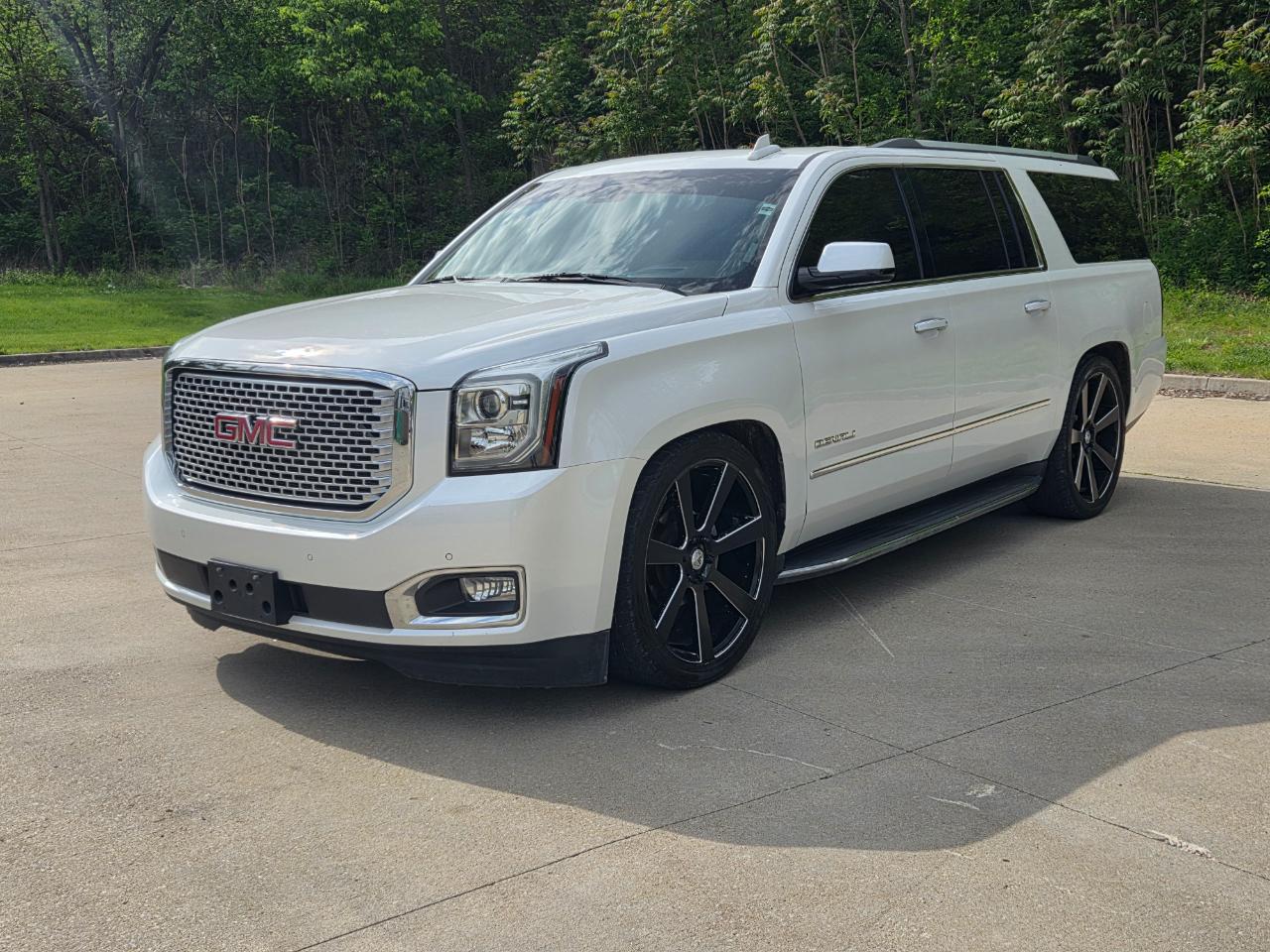 GMC Yukon XL Denali 4WD 2016
