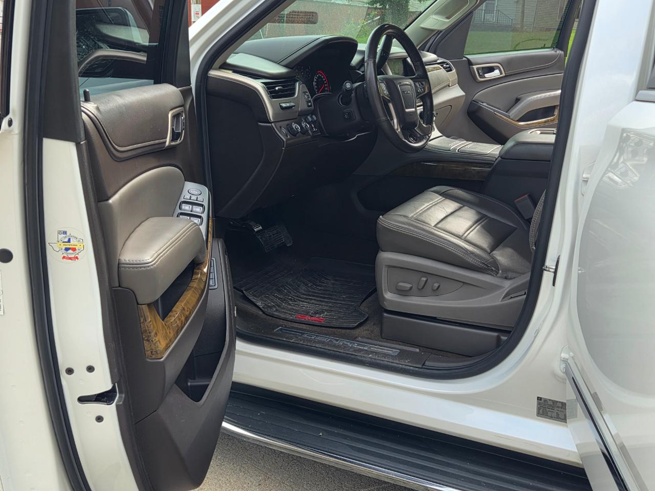GMC Yukon XL Denali 4WD 2016