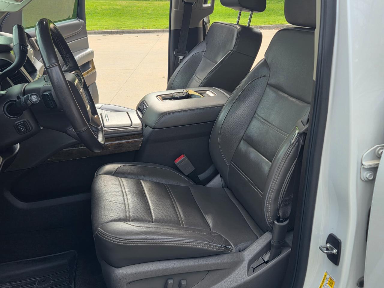 GMC Yukon XL Denali 4WD 2016