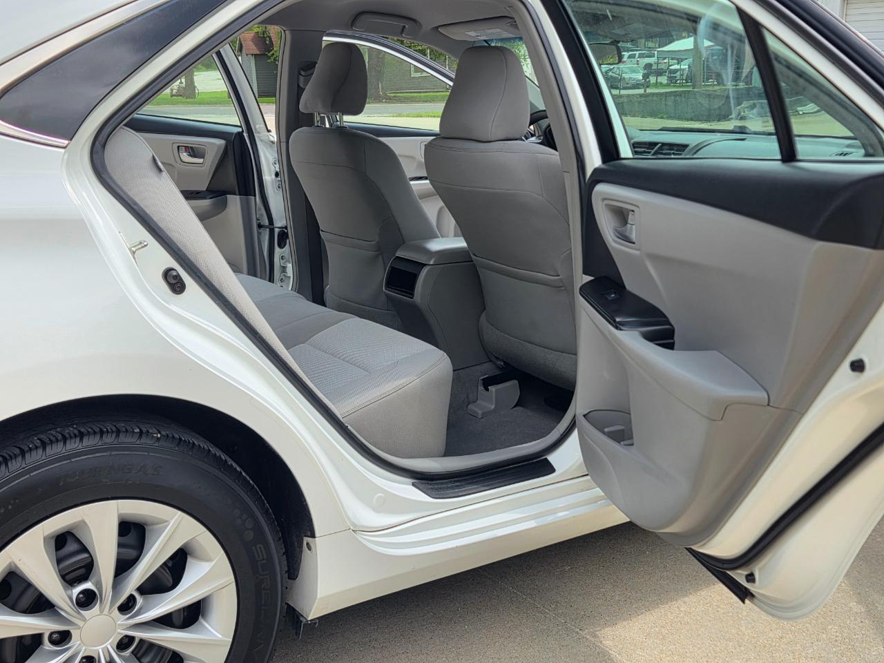 Toyota Camry SE 2017