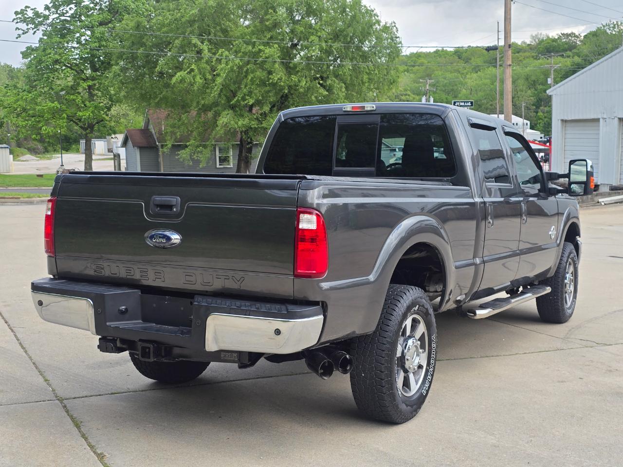 Ford F-350 SD Lariat Crew Cab 4WD 2016