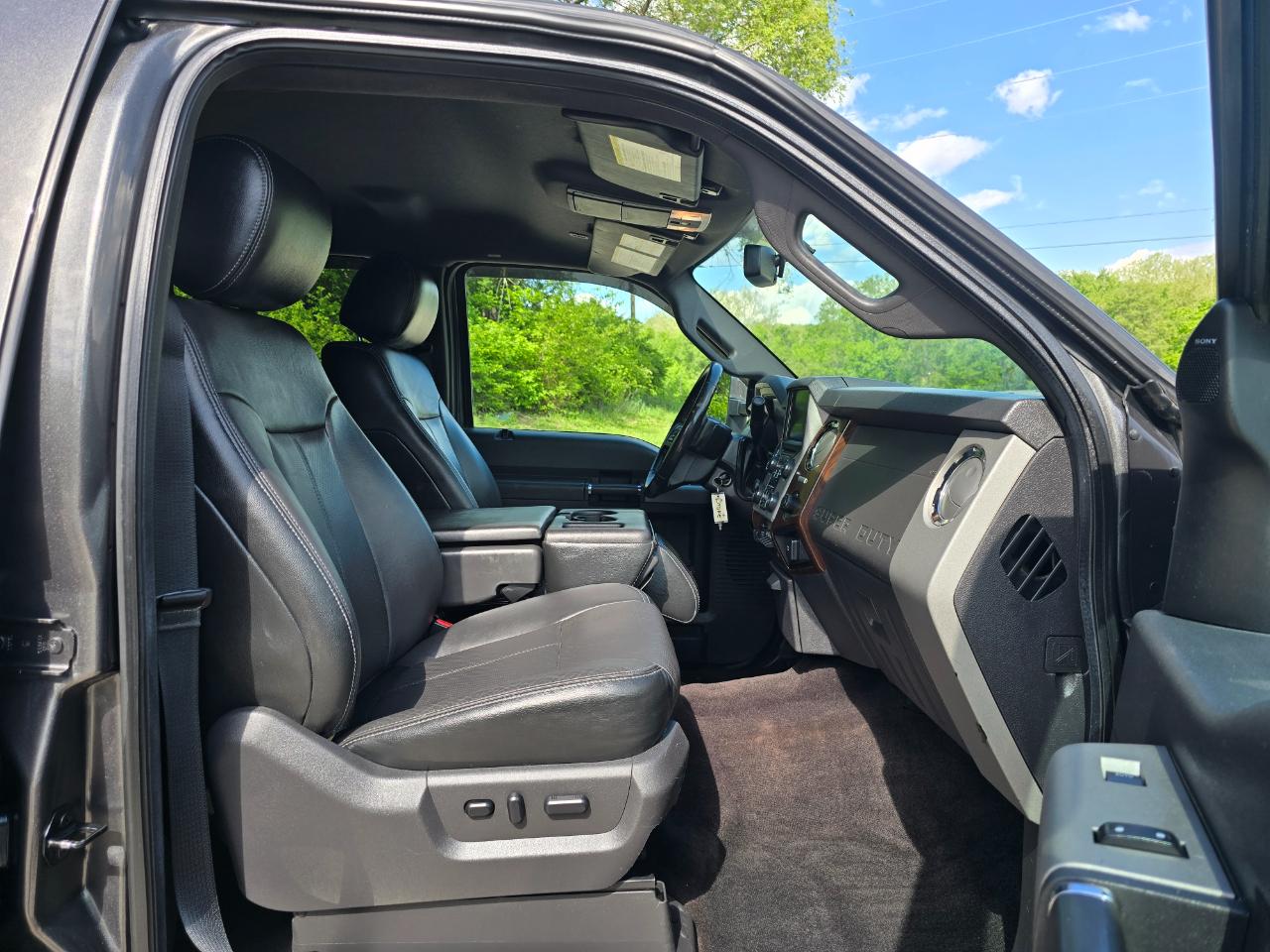 Ford F-350 SD Lariat Crew Cab 4WD 2016