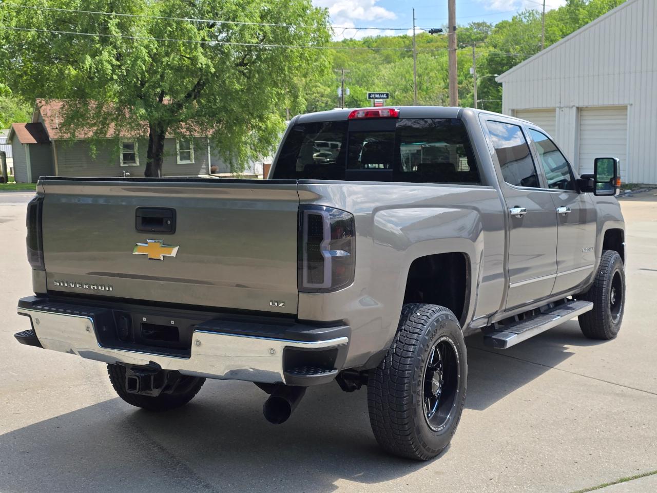 Chevrolet Silverado 2500HD LTZ Crew Cab 4WD 2017
