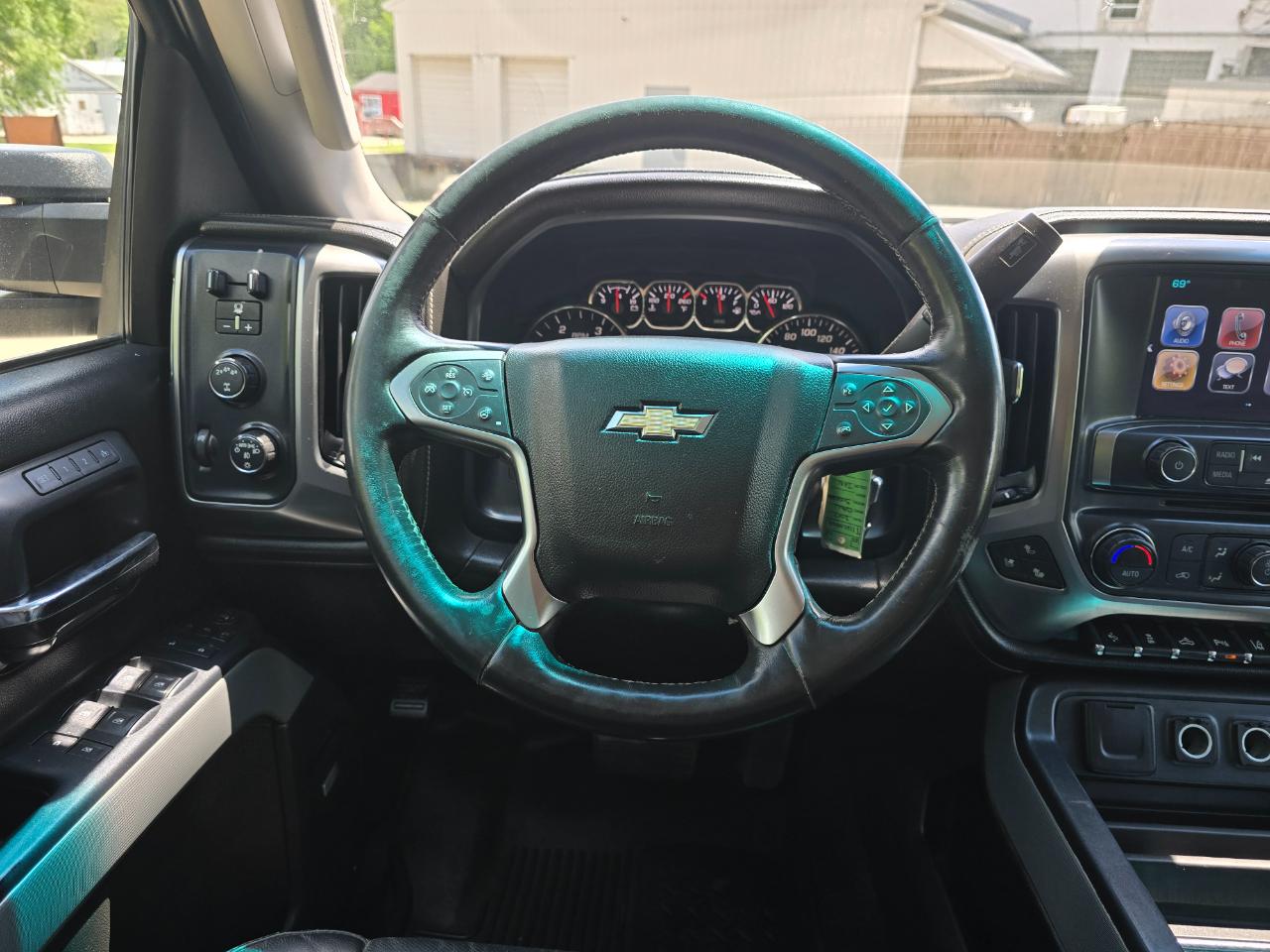 Chevrolet Silverado 2500HD LTZ Crew Cab 4WD 2017