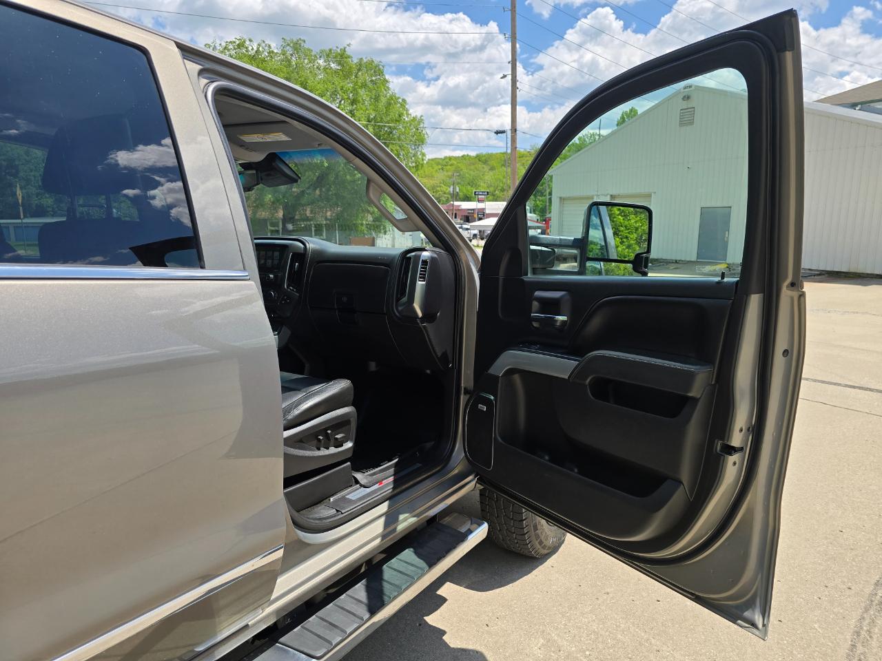 Chevrolet Silverado 2500HD LTZ Crew Cab 4WD 2017