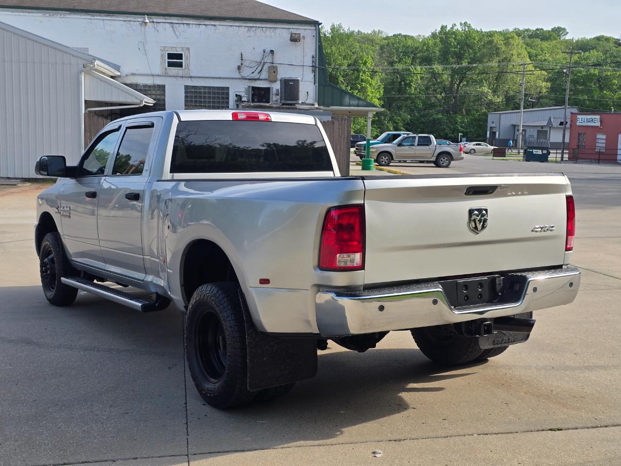 RAM 3500 Tradesman Crew Cab 4WD DRW 2015