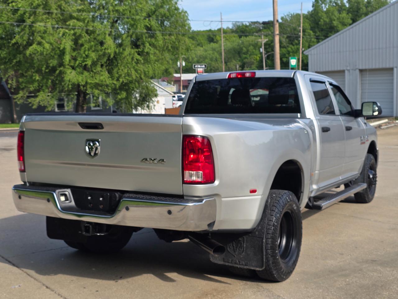 RAM 3500 Tradesman Crew Cab 4WD DRW 2015