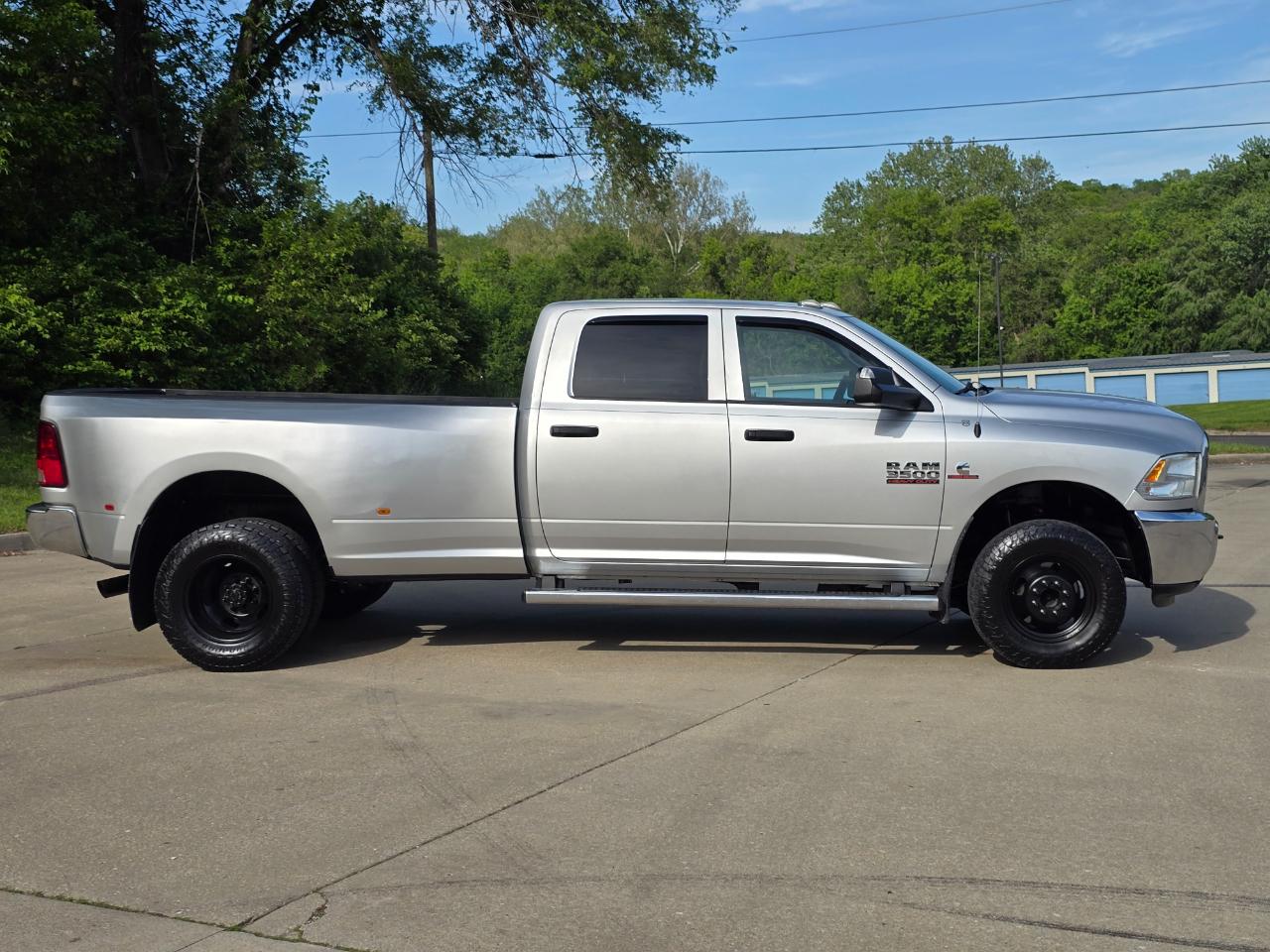 RAM 3500 Tradesman Crew Cab 4WD DRW 2015