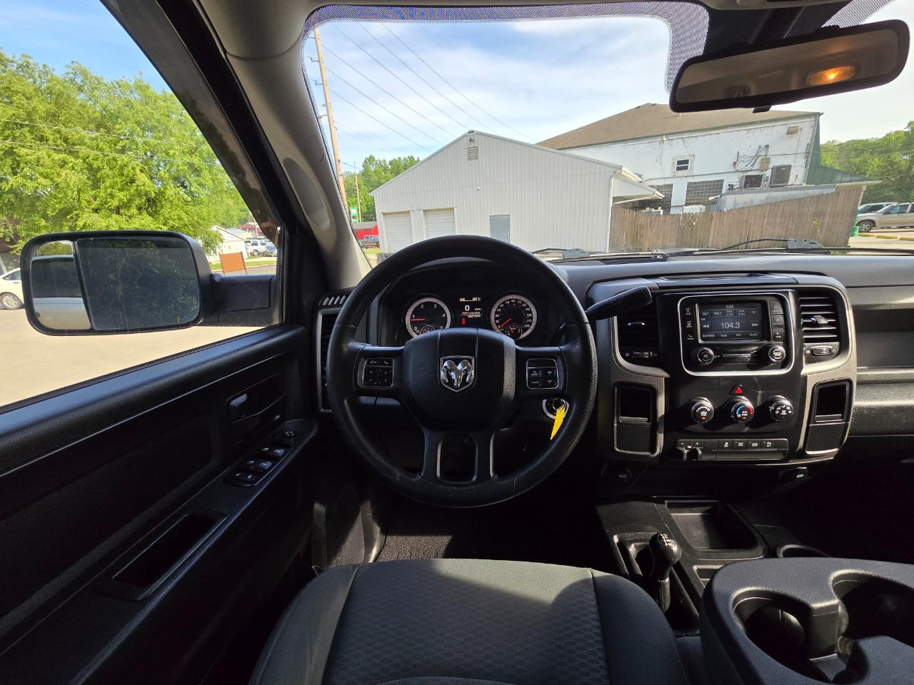 RAM 3500 Tradesman Crew Cab 4WD DRW 2015