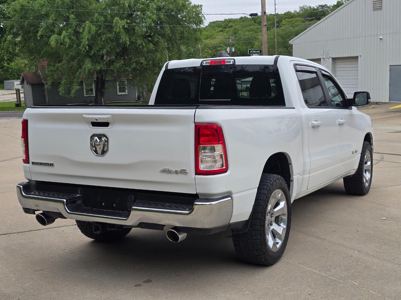 RAM 1500 Big Horn Crew Cab SWB 4WD 2022