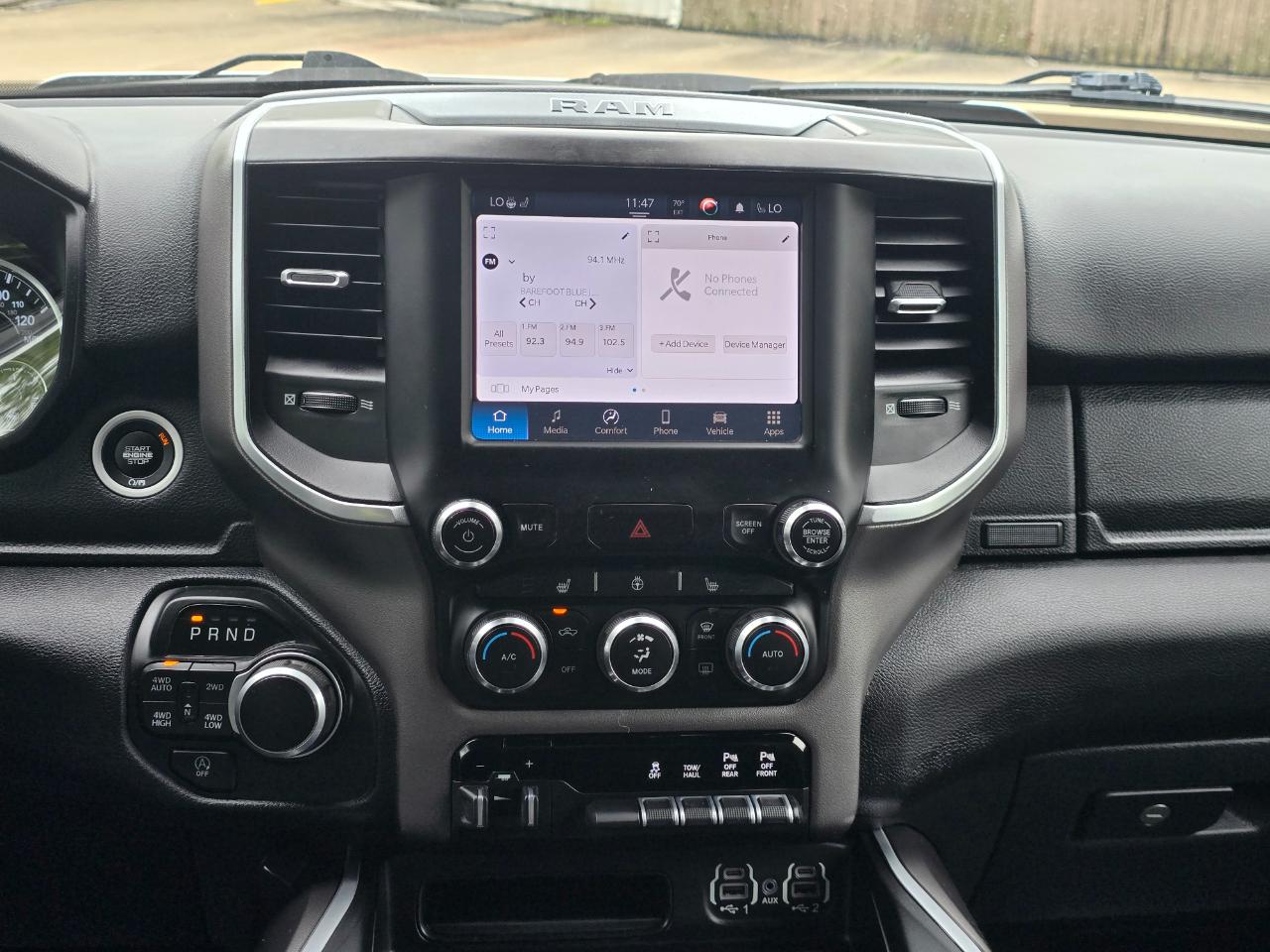RAM 1500 Big Horn Crew Cab SWB 4WD 2022