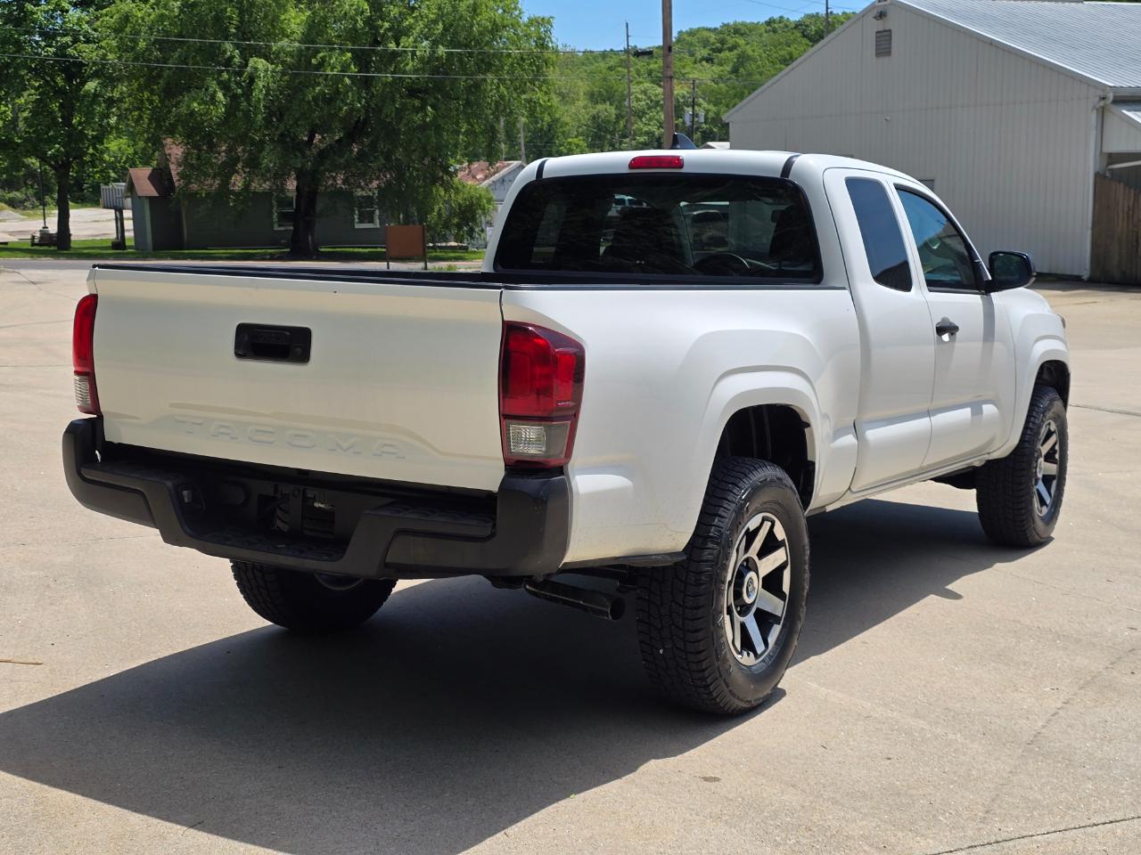 Toyota Tacoma SR5 Access Cab I4 6AT 2WD 2023