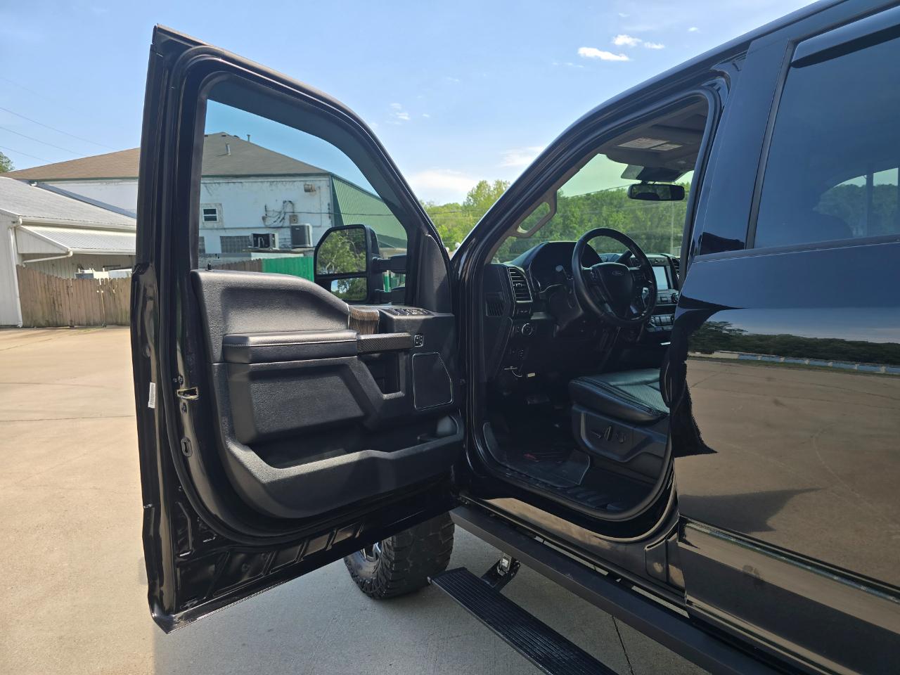 Ford F-250 SD Lariat Crew Cab 4WD 2020