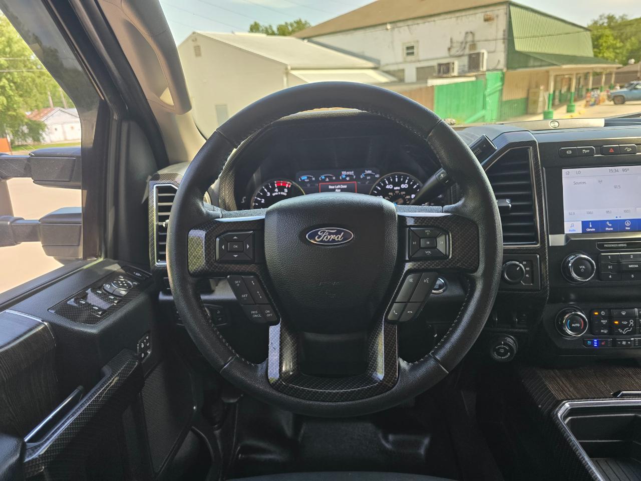 Ford F-250 SD Lariat Crew Cab 4WD 2020