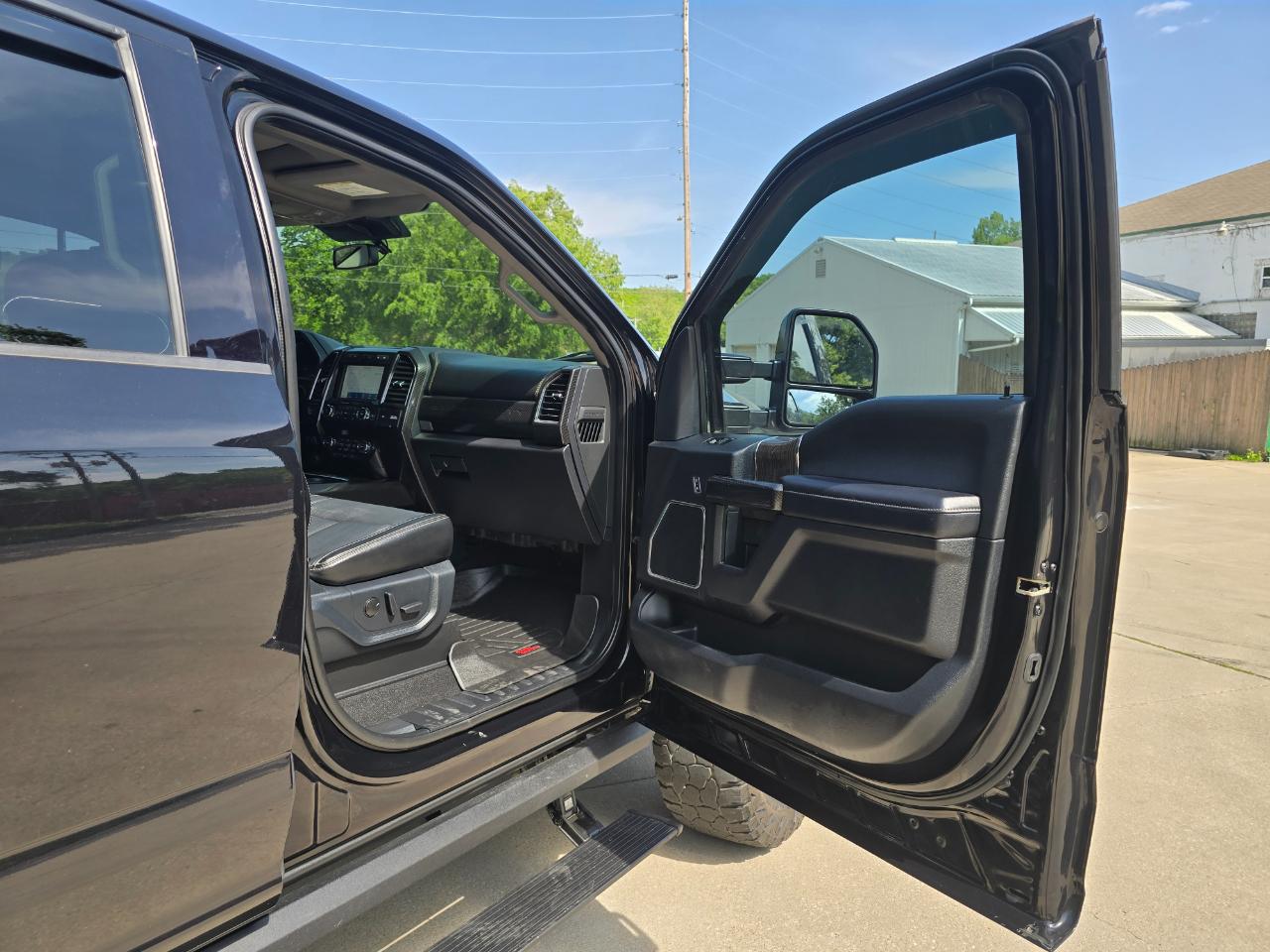 Ford F-250 SD Lariat Crew Cab 4WD 2020