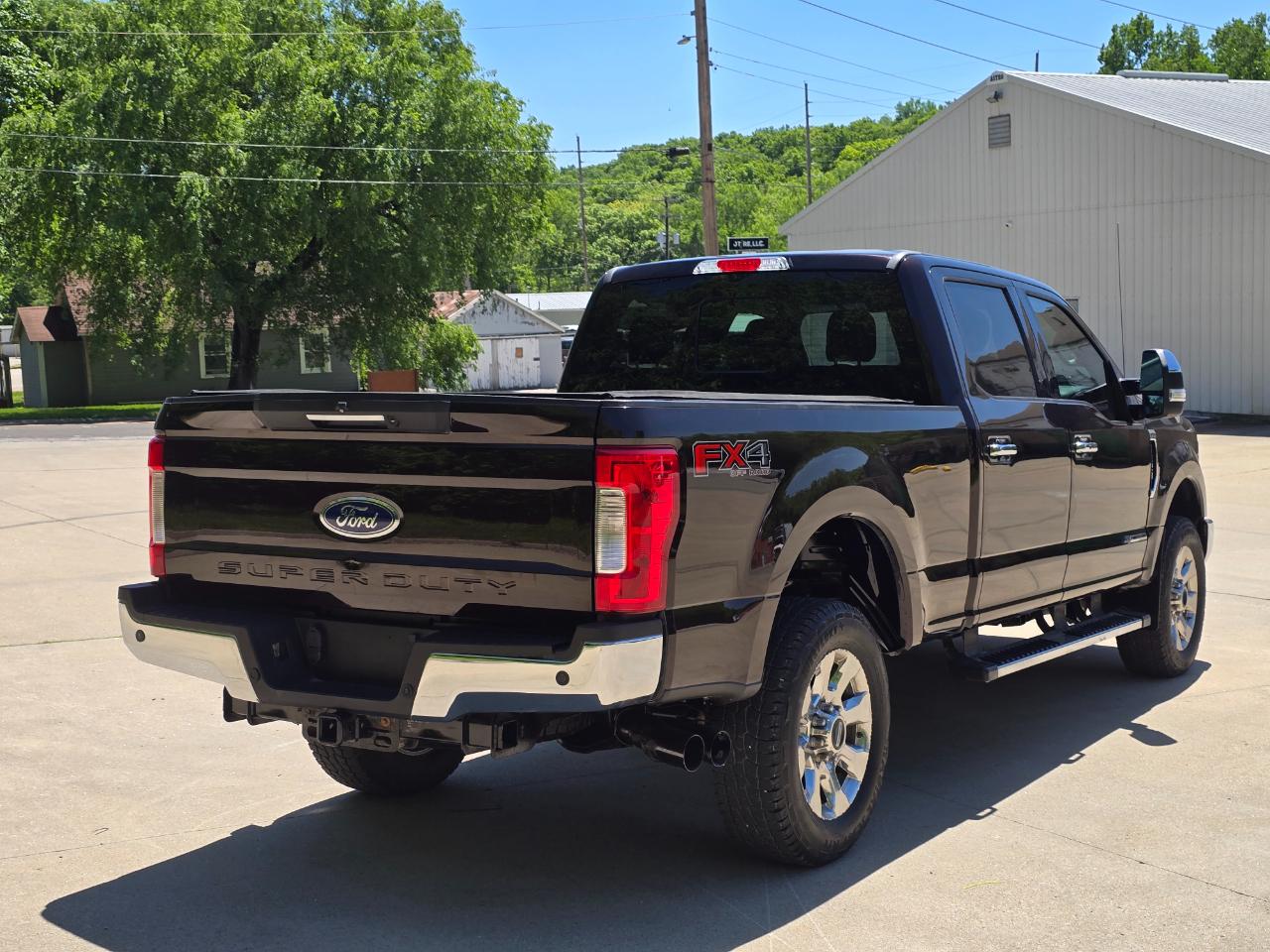 Ford F-250 SD Lariat Crew Cab 4WD 2018