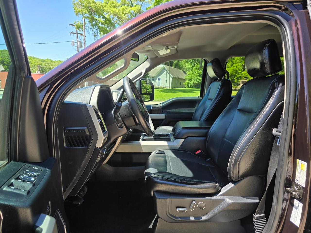 Ford F-250 SD Lariat Crew Cab 4WD 2018
