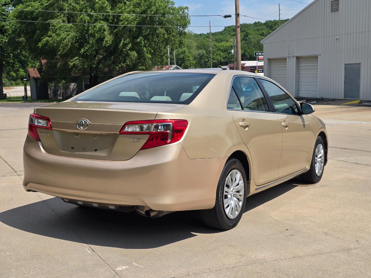 Toyota Camry LE 2012